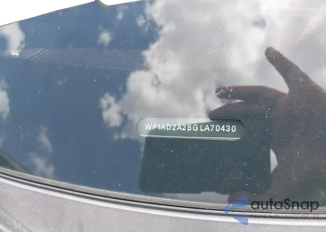 2016 Porsche Cayenne Gts из США, поврежденный, VIN WP1AD2A25GLA70430